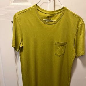 Men’s T-shirt by Vince. 100% cotton.